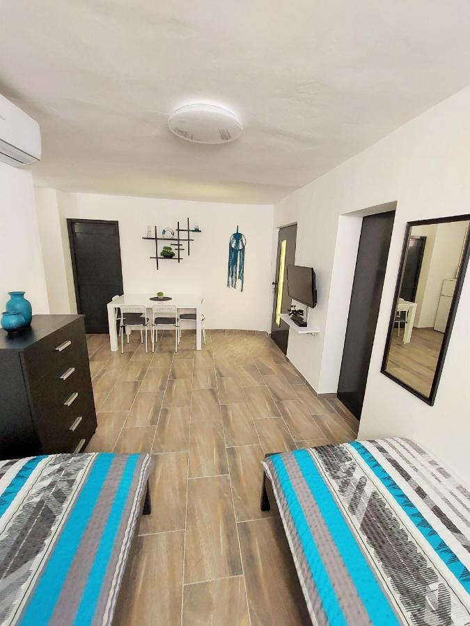 Apartments Maltasic Vir Exteriér fotografie